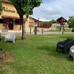 Camping Mobil Confortable Avec Terrasse Et équipement Complet - Api-1-52-601 Limeuil