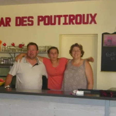 Mobil-home 32m², 3 Chambres, Terrasse Et Cuisine Equipee - Api-1-52-601 *