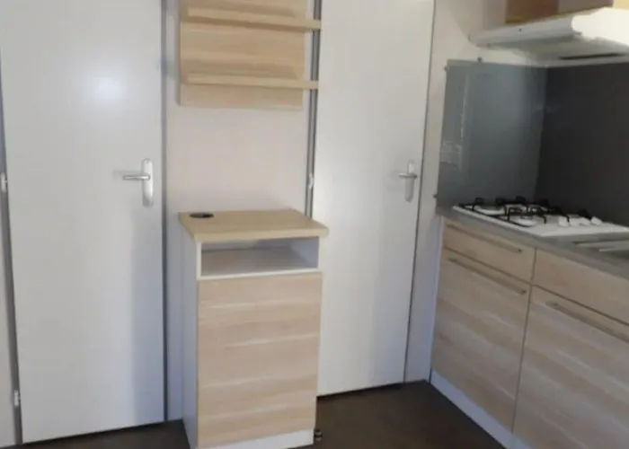 Mobil-home 32m², 3 Chambres, Terrasse Et Cuisine Equipee - Api-1-52-601 * Limeuil