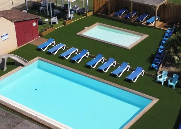 Mobil-home 32m², 3 Chambres, Terrasse Et Cuisine Equipee - Api-1-52-601 Campingplads