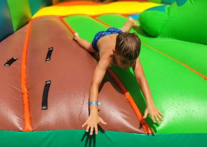 Mobil-home 32m², 3 Chambres, Terrasse Et Cuisine Equipee - Api-1-52-601