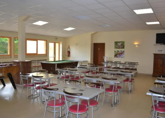 Mobil-home 32m², 3 Chambres, Terrasse Et Cuisine Equipee - Api-1-52-601 Limeuil